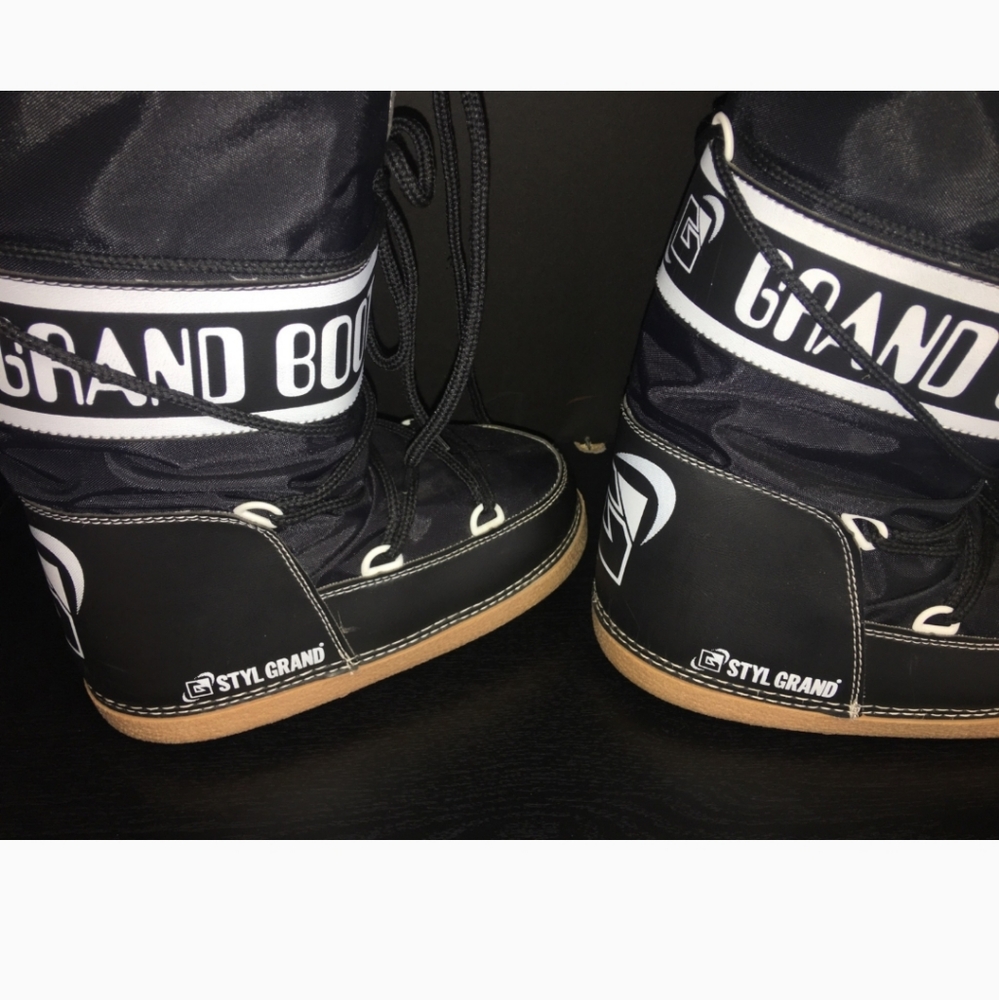 Snow boots